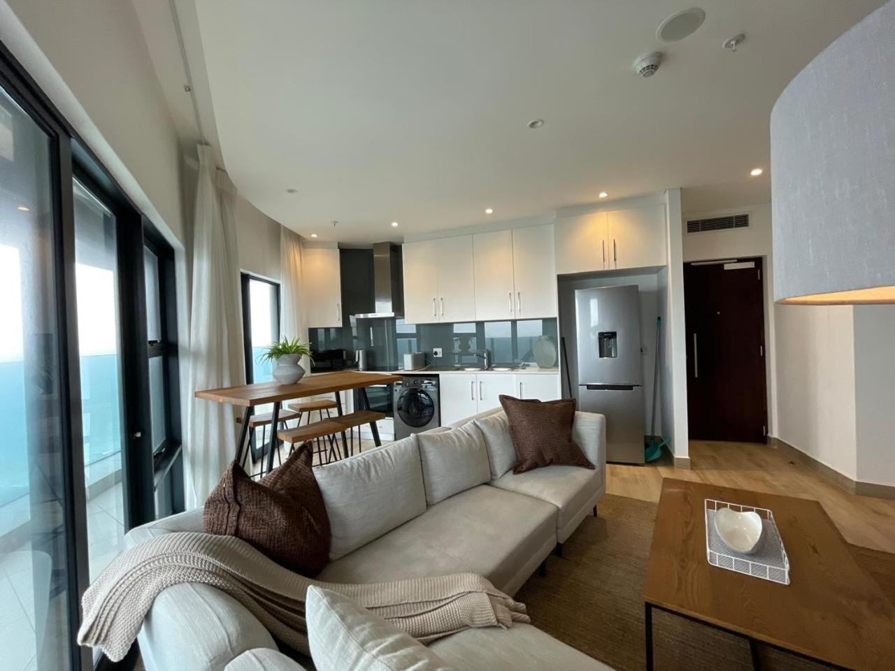 Umhlanga Village Ocean Views Apartment *