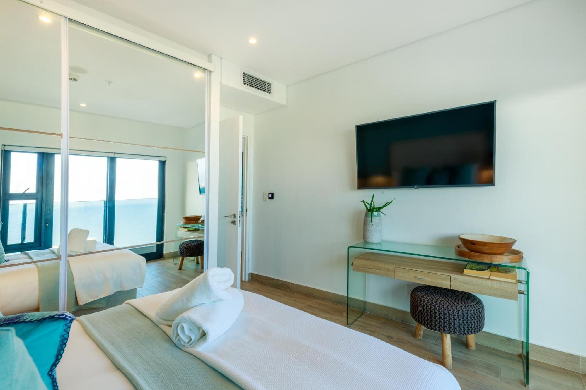 Umhlanga Village Ocean Views *